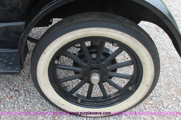 image for item BZ9085 1925 Ford Model T