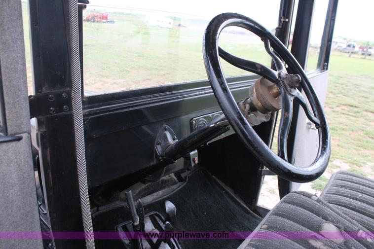 image for item BZ9085 1925 Ford Model T