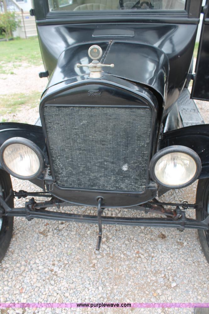 image for item BZ9085 1925 Ford Model T
