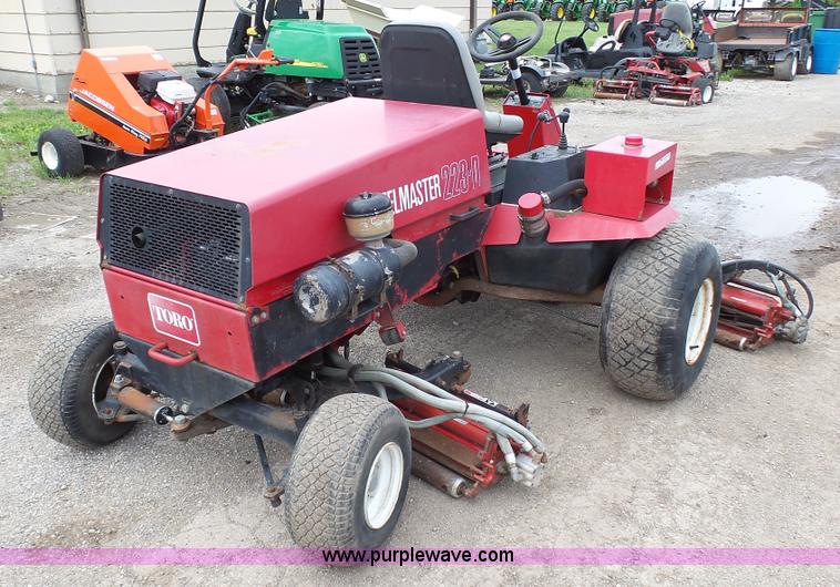 Toro Reelmaster 223D lawn mower in Iola, KS Item BZ9254 sold