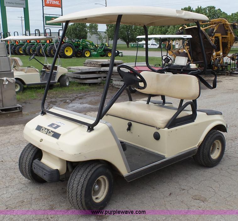 image for item BZ9258 2002 Club Cart DS golf cart