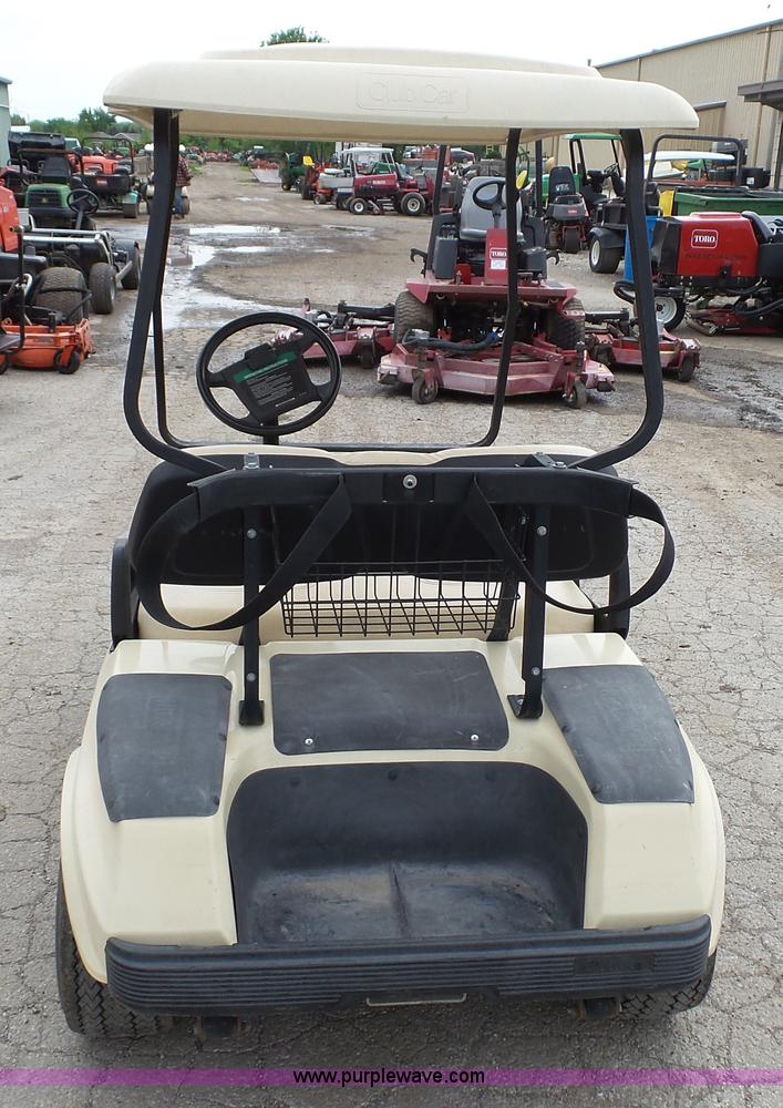 image for item BZ9258 2002 Club Cart DS golf cart