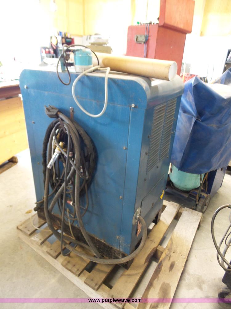 image for item BZ9524 Miller 330A/BP tig welder