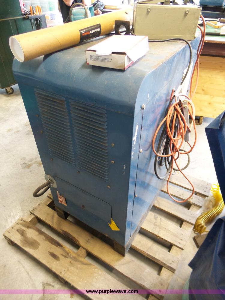 image for item BZ9524 Miller 330A/BP tig welder