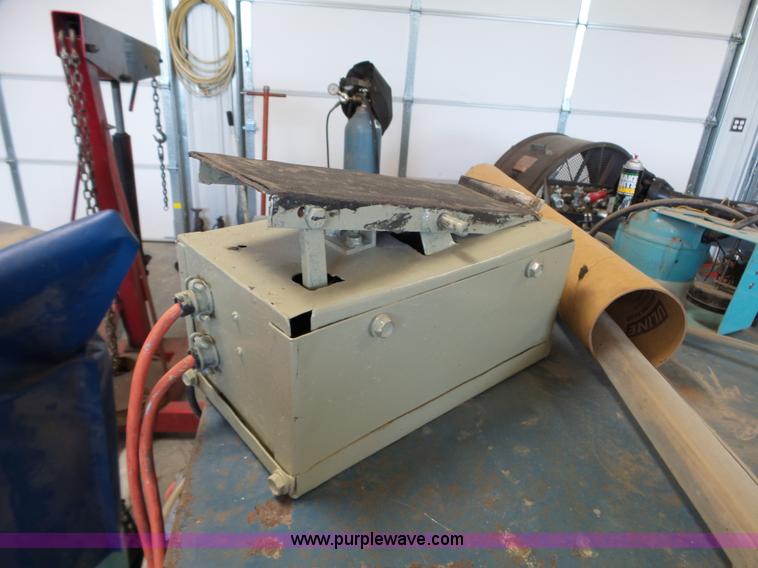 image for item BZ9524 Miller 330A/BP tig welder