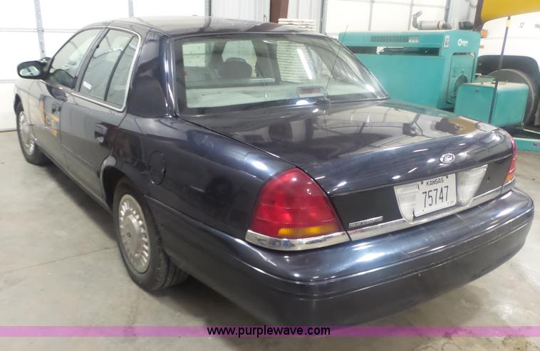 image for item BZ9540 1999 Ford Crown Victoria Police Interceptor