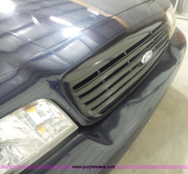 image for item BZ9540 1999 Ford Crown Victoria Police Interceptor
