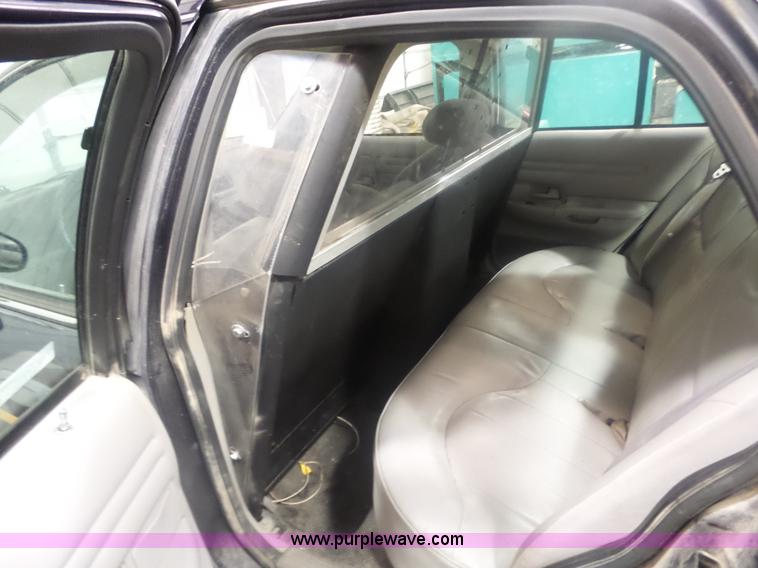 image for item BZ9540 1999 Ford Crown Victoria Police Interceptor