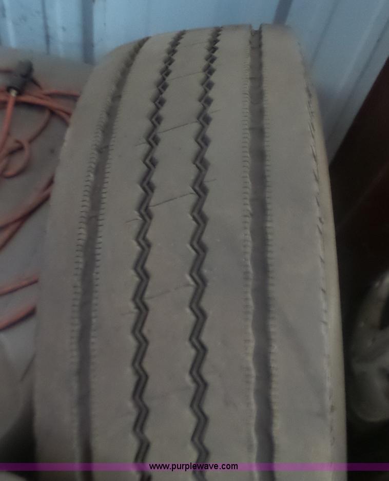 image for item BZ9542 (6) tires and wheels