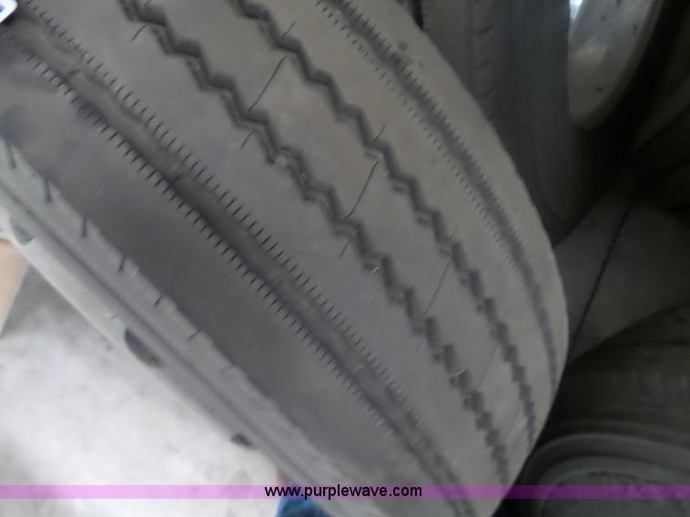 image for item BZ9542 (6) tires and wheels