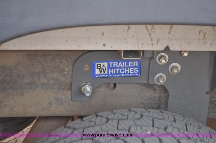 image for item G7348 2001 Chevrolet Silverado 2500HD Ext. Cab pickup truck