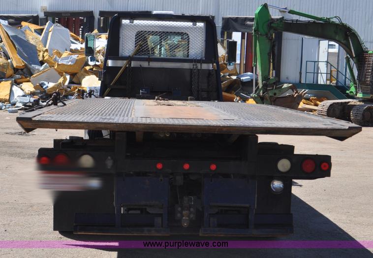 image for item G7350 2002 Peterbilt 330 rollback truck