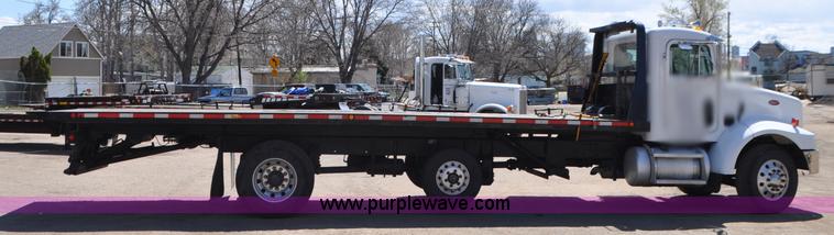 image for item G7350 2002 Peterbilt 330 rollback truck