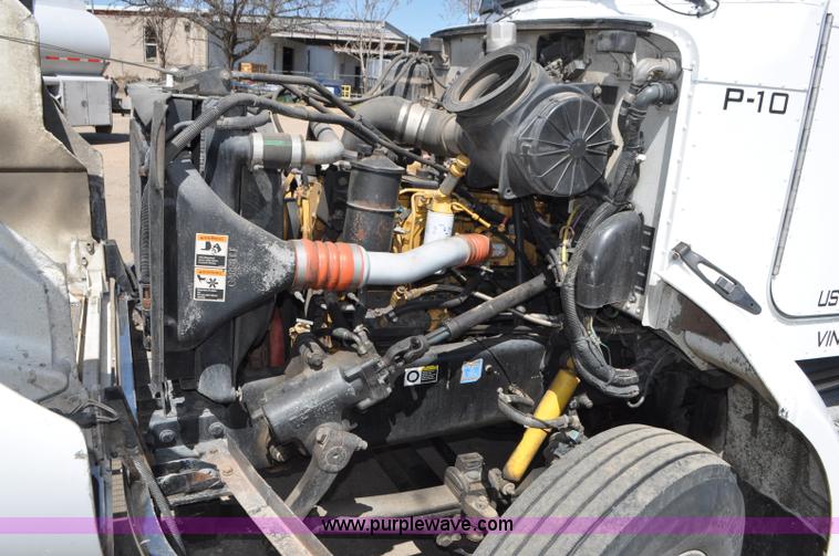 image for item G7350 2002 Peterbilt 330 rollback truck