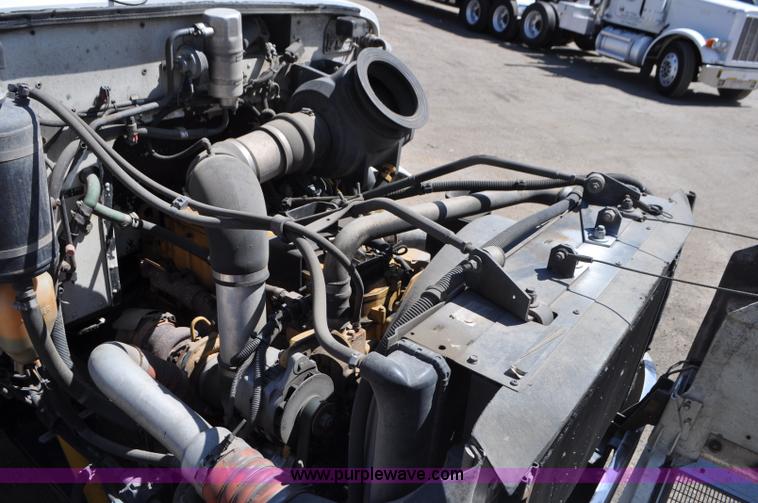 image for item G7350 2002 Peterbilt 330 rollback truck