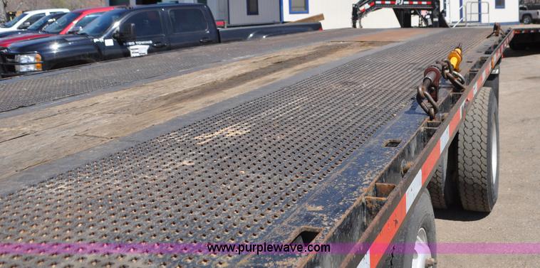 image for item G7350 2002 Peterbilt 330 rollback truck