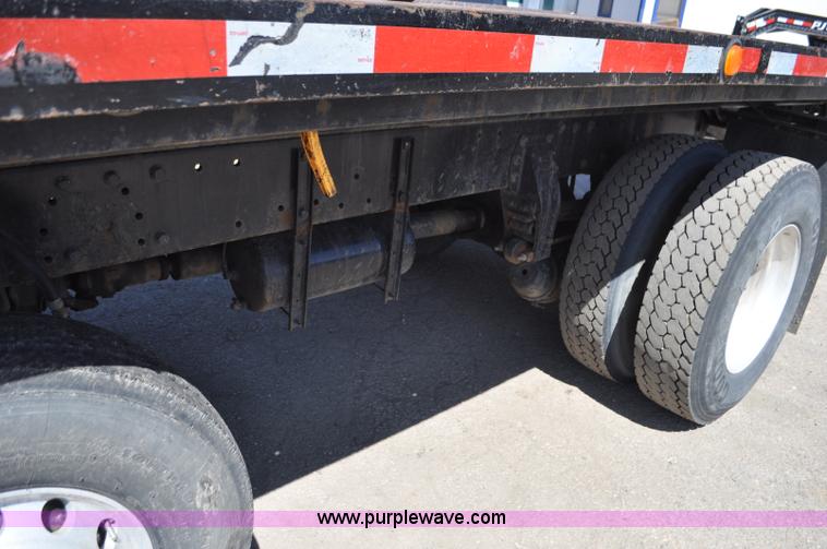 image for item G7350 2002 Peterbilt 330 rollback truck