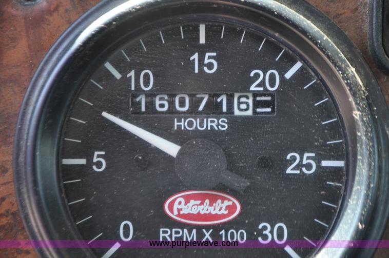 image for item G7350 2002 Peterbilt 330 rollback truck