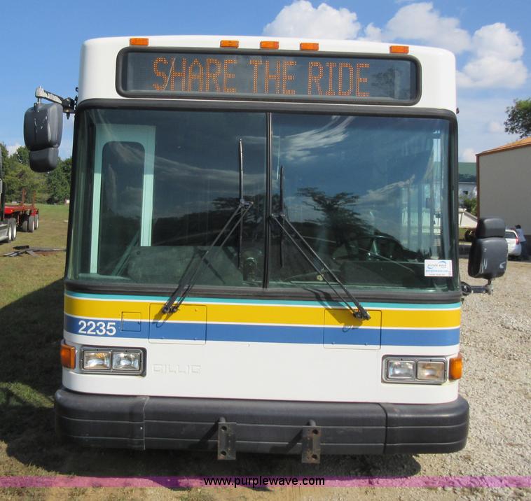 image for item I6458 2002 Gillig Low Floor G22B102N4 transit bus