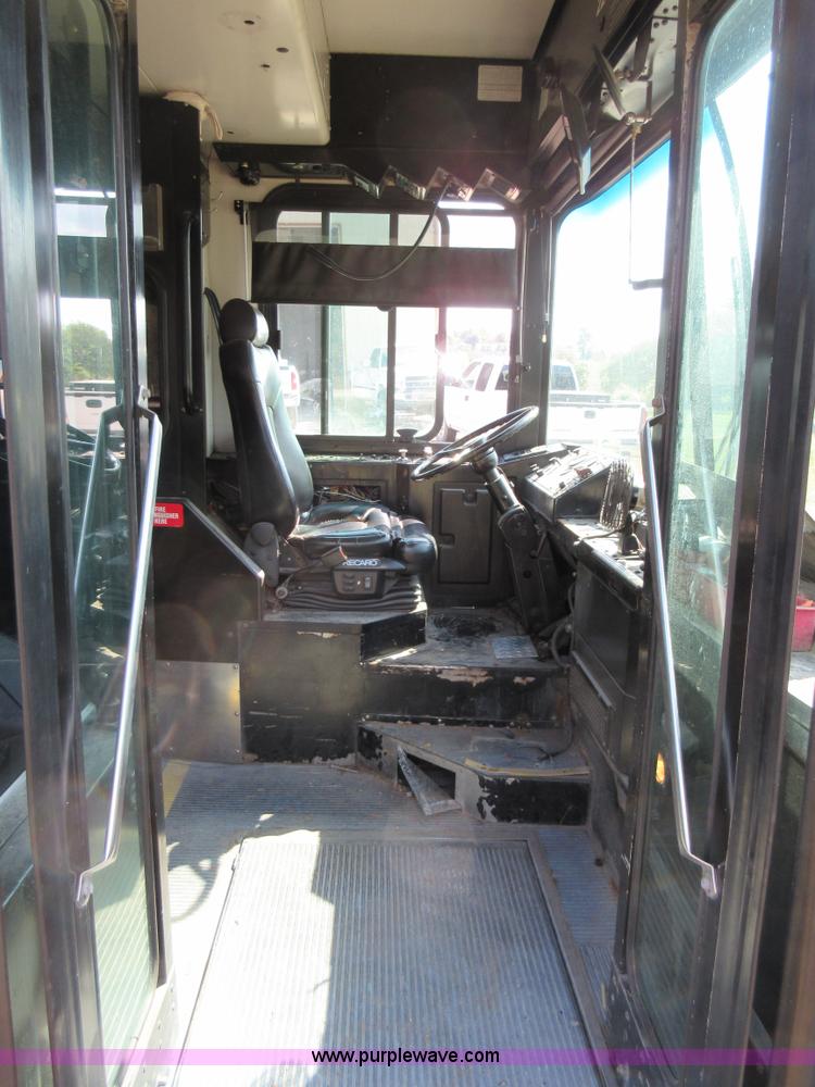 image for item I6458 2002 Gillig Low Floor G22B102N4 transit bus