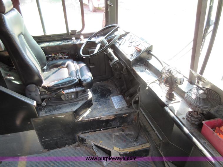 image for item I6458 2002 Gillig Low Floor G22B102N4 transit bus