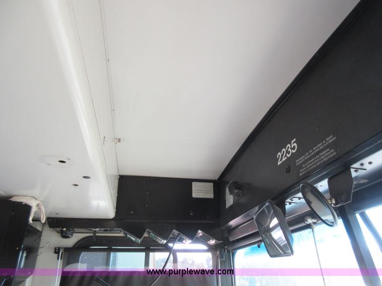 image for item I6458 2002 Gillig Low Floor G22B102N4 transit bus