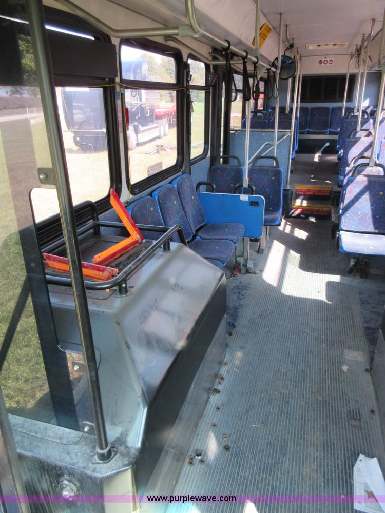 image for item I6458 2002 Gillig Low Floor G22B102N4 transit bus