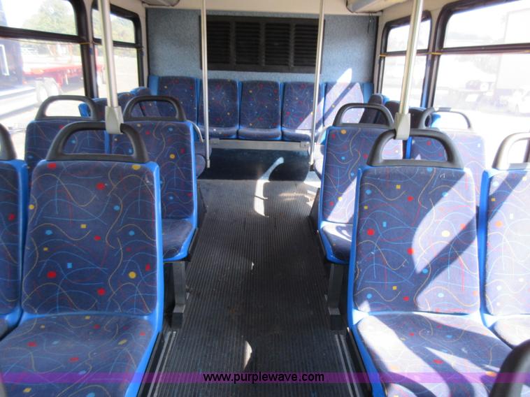 image for item I6458 2002 Gillig Low Floor G22B102N4 transit bus