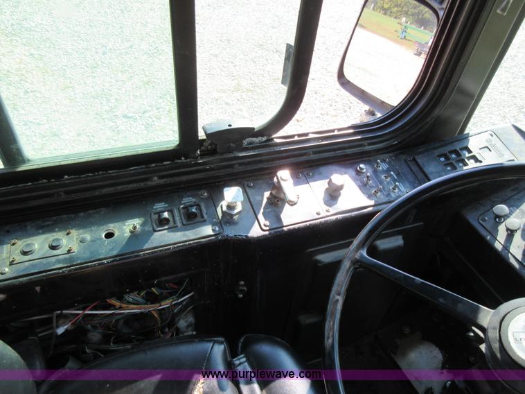 image for item I6458 2002 Gillig Low Floor G22B102N4 transit bus