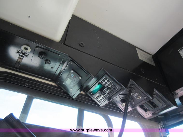 image for item I6458 2002 Gillig Low Floor G22B102N4 transit bus