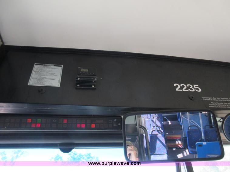 image for item I6458 2002 Gillig Low Floor G22B102N4 transit bus