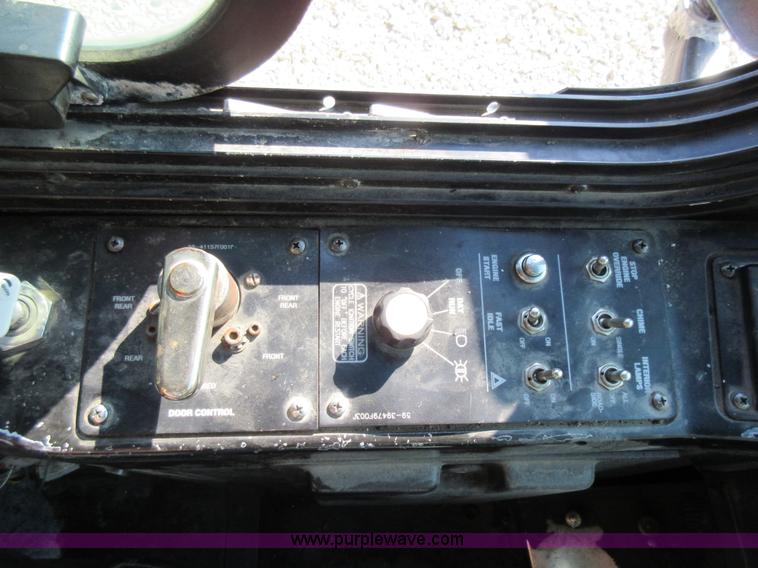 image for item I6458 2002 Gillig Low Floor G22B102N4 transit bus