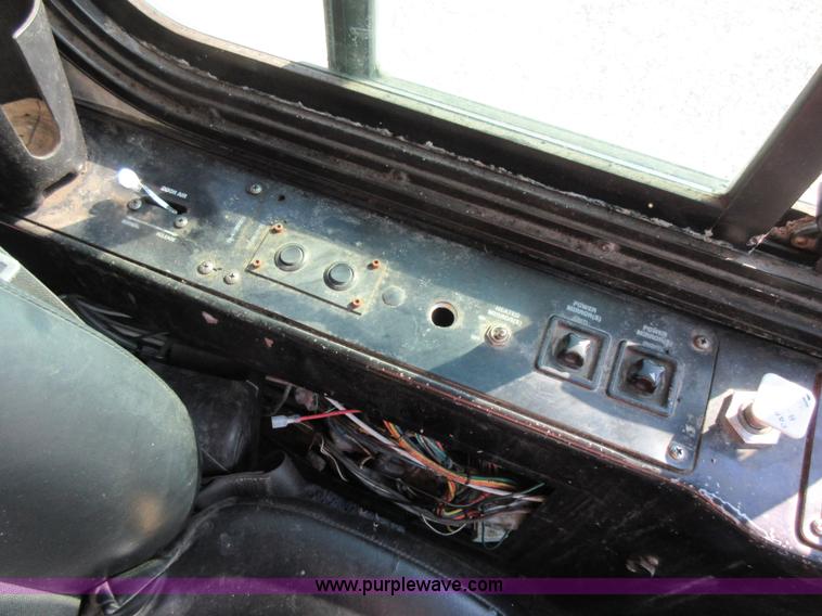 image for item I6458 2002 Gillig Low Floor G22B102N4 transit bus