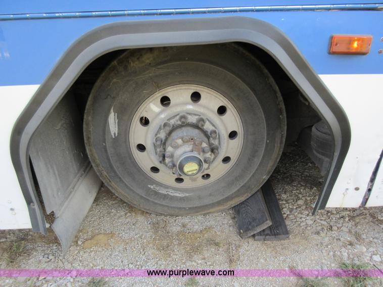 image for item I6458 2002 Gillig Low Floor G22B102N4 transit bus