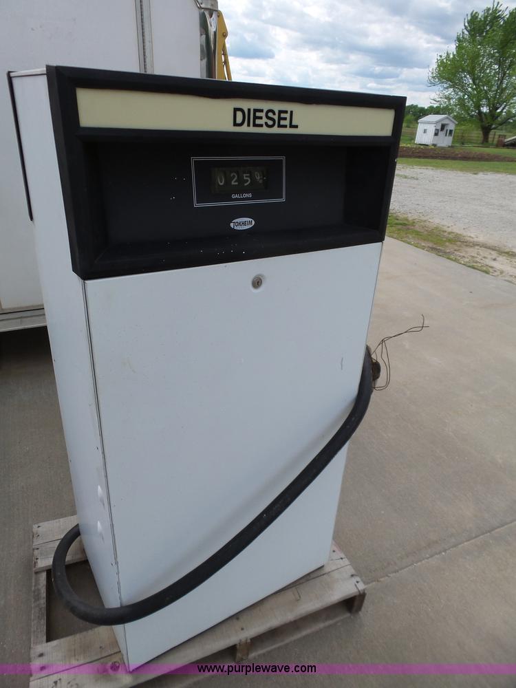 image for item J3033 (2) fuel pumps