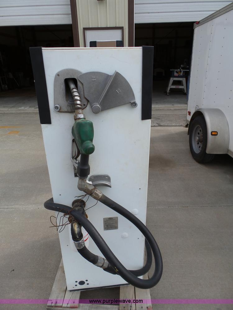 image for item J3033 (2) fuel pumps