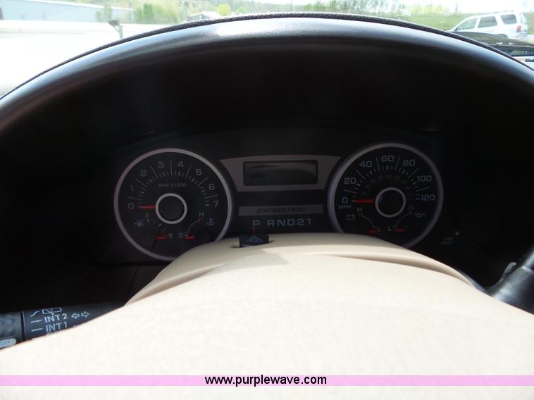 image for item J4116 2006 Ford Expedition Eddie Bauer SUV