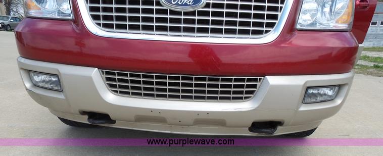 image for item J4116 2006 Ford Expedition Eddie Bauer SUV