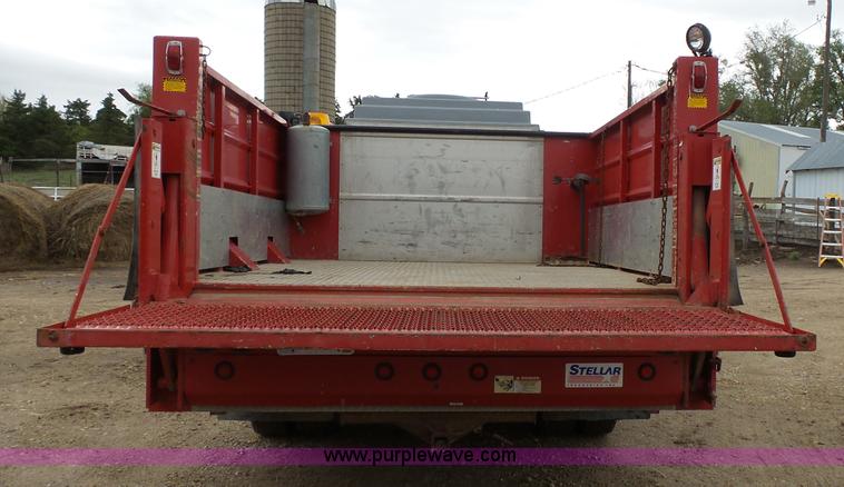 image for item J4119 1987 Ford F350 XLT Lariat service truck