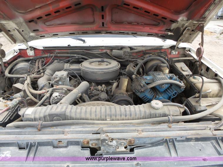 image for item J4119 1987 Ford F350 XLT Lariat service truck