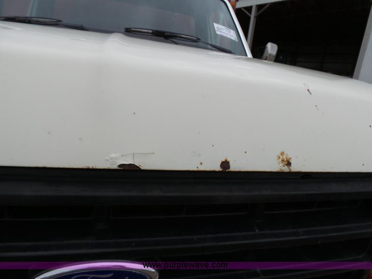 image for item J4119 1987 Ford F350 XLT Lariat service truck