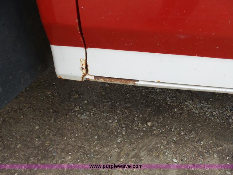 image for item J4119 1987 Ford F350 XLT Lariat service truck