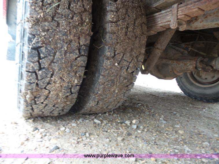 image for item J4119 1987 Ford F350 XLT Lariat service truck