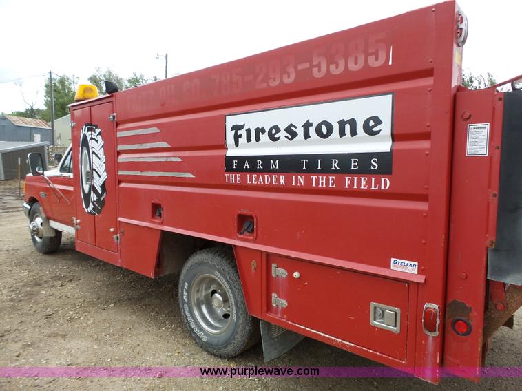 image for item J4119 1987 Ford F350 XLT Lariat service truck