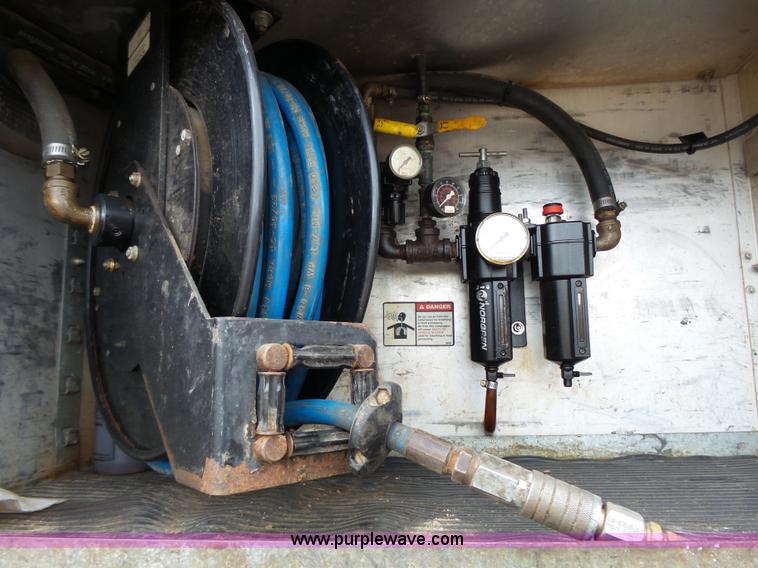 image for item J4119 1987 Ford F350 XLT Lariat service truck