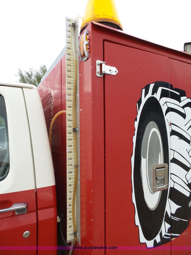 image for item J4119 1987 Ford F350 XLT Lariat service truck