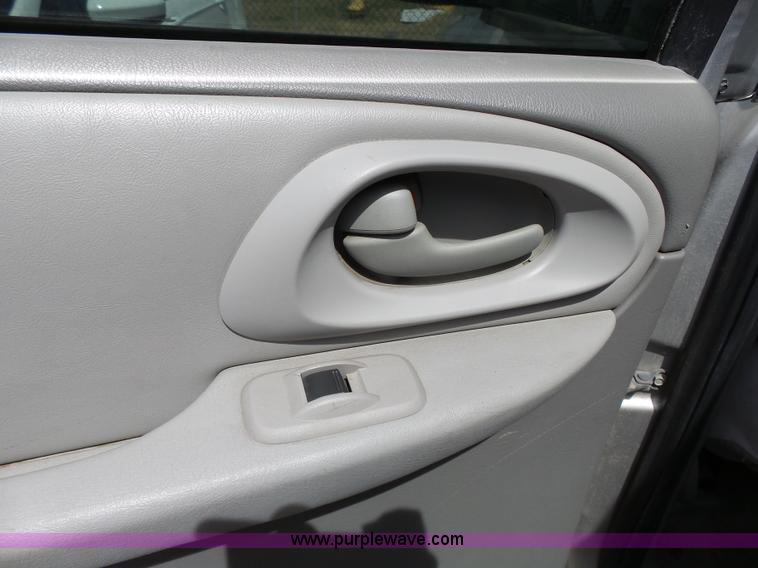 image for item J4145 2008 Chevrolet Trailblazer LS SUV