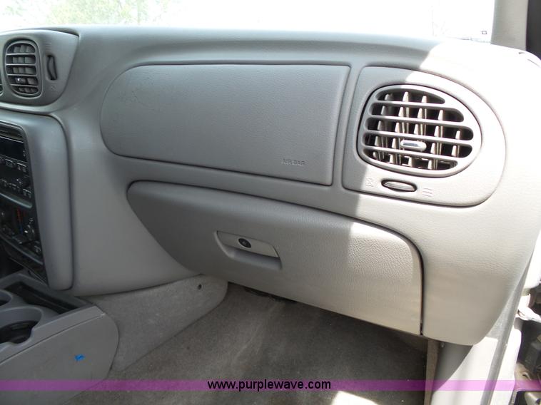 image for item J4145 2008 Chevrolet Trailblazer LS SUV