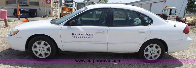 image for item J4989 2006 Ford Taurus SE