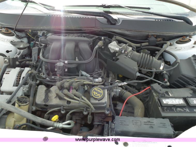 image for item J4992 2006 Ford Taurus SE